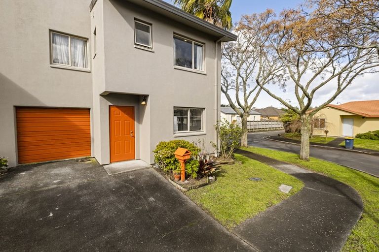 Photo of property in 1 Butia Avenue, Henderson, Auckland, 0612