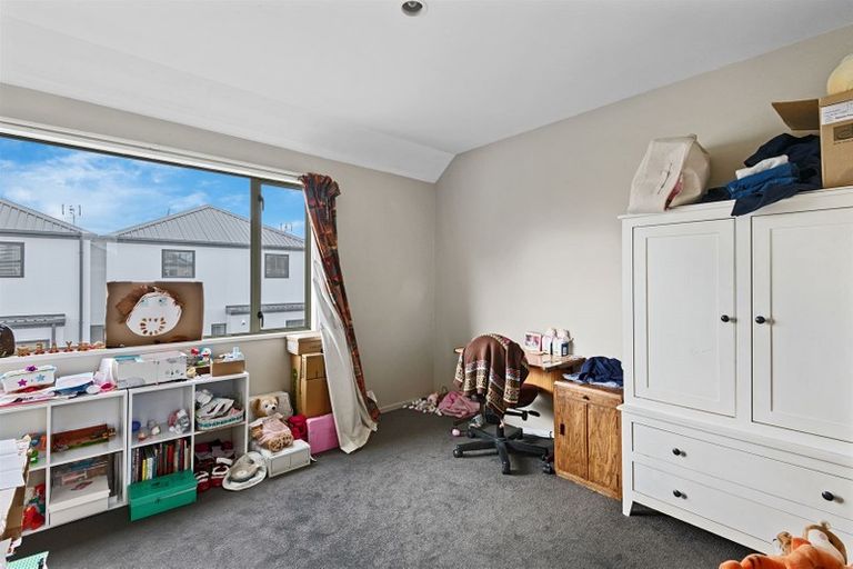 Photo of property in 1/19 Hills Road, Edgeware, Christchurch, 8013