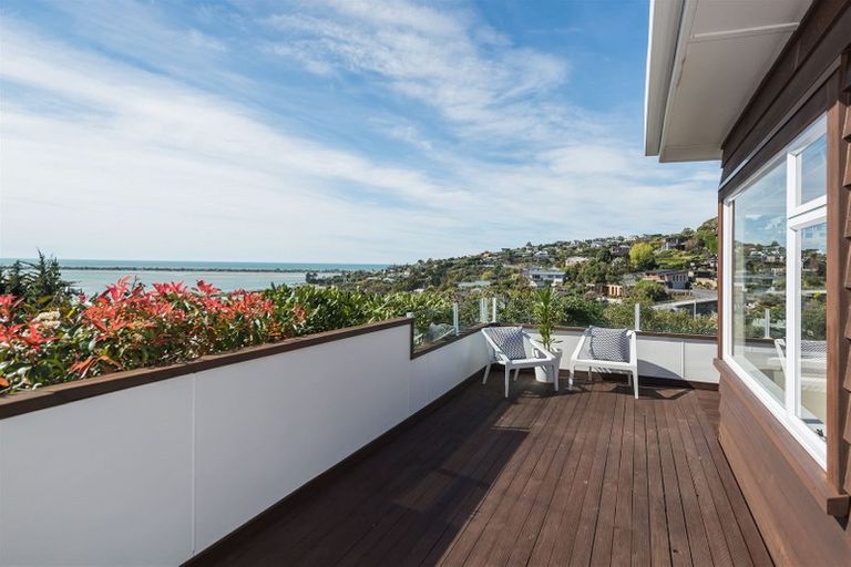 Photo of property in 71 Mount Pleasant Road, Mount Pleasant, Christchurch, 8081