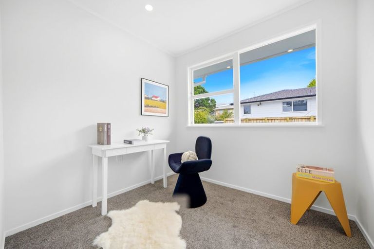 Photo of property in 11 Juniper Road, Sunnynook, Auckland, 0620