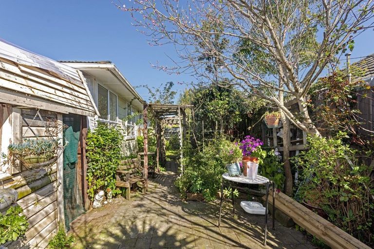 Photo of property in 17 Glasgow Crescent, Kaiti, Gisborne, 4010