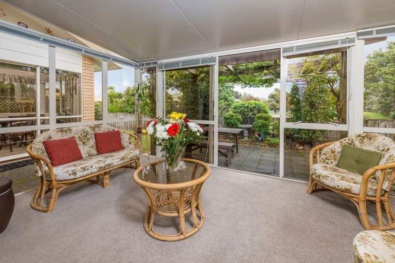 Photo of property in 63 Lakeside Drive, Orewa, 0931