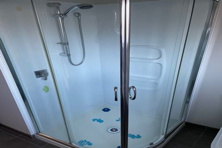 Photo of property in 15 Lucienne Place, Hillsborough, Christchurch, 8022