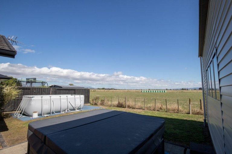 Photo of property in 64 Darlington Street, Ngatea, 3503