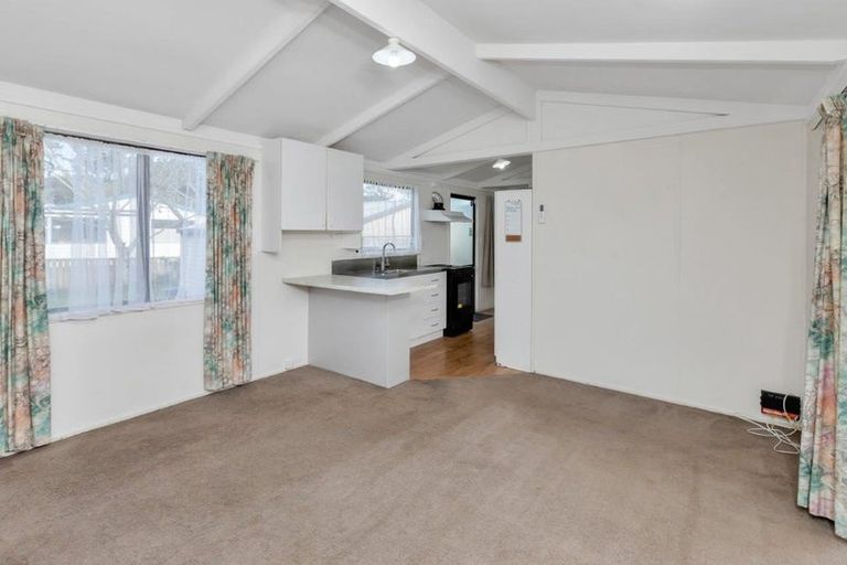 Photo of property in 15 Tamure Place, Ruakaka, 0116