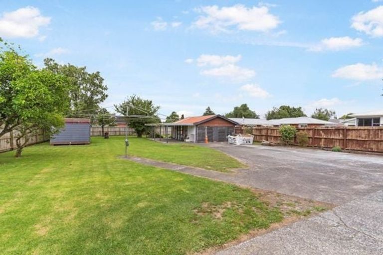 Photo of property in 18 Resolute Way, Papakura, 2110