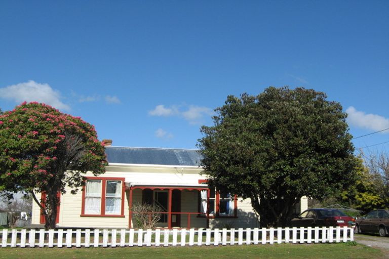 Photo of property in 15 Toia Street, Marton, 4710