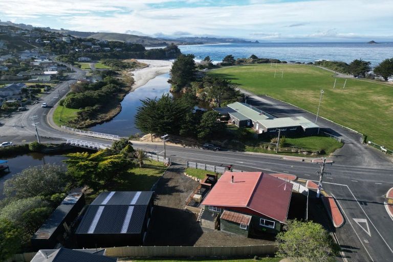 Photo of property in 1 Bath Street, Brighton, Dunedin, 9035