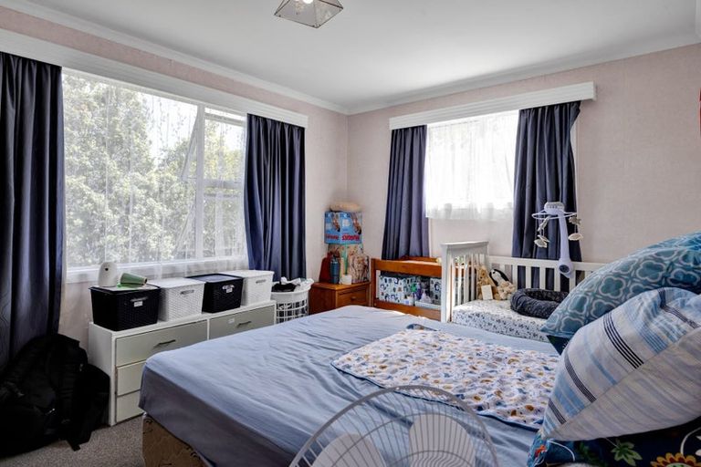 Photo of property in 4 Karaka Street, Merrilands, New Plymouth, 4312