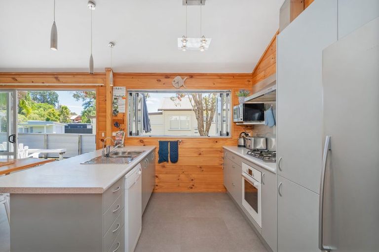 Photo of property in 21 Homestead Lane, Cooks Beach, Whitianga, 3591