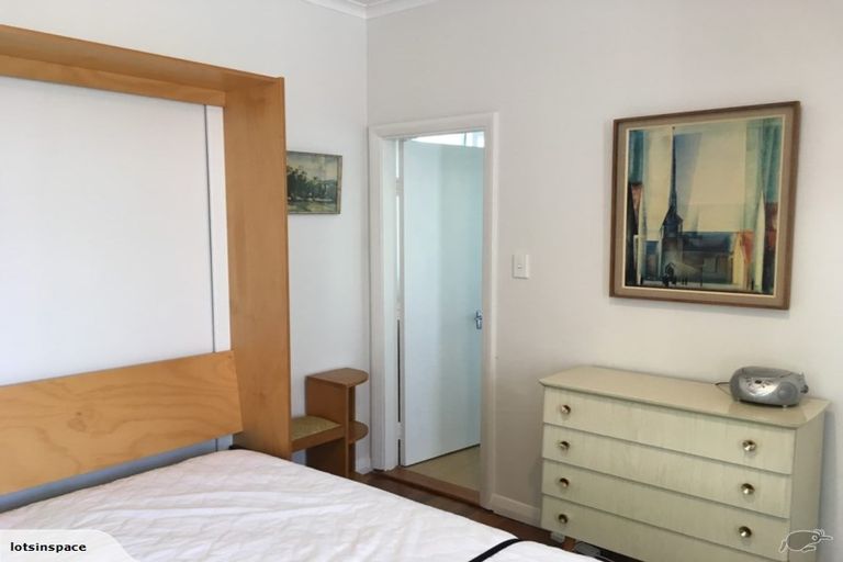 Photo of property in 64 Beacon Hill Road, Strathmore Park, Wellington, 6022