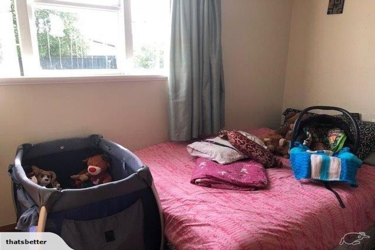 Photo of property in 9 Temuera Street, Otaki, 5512