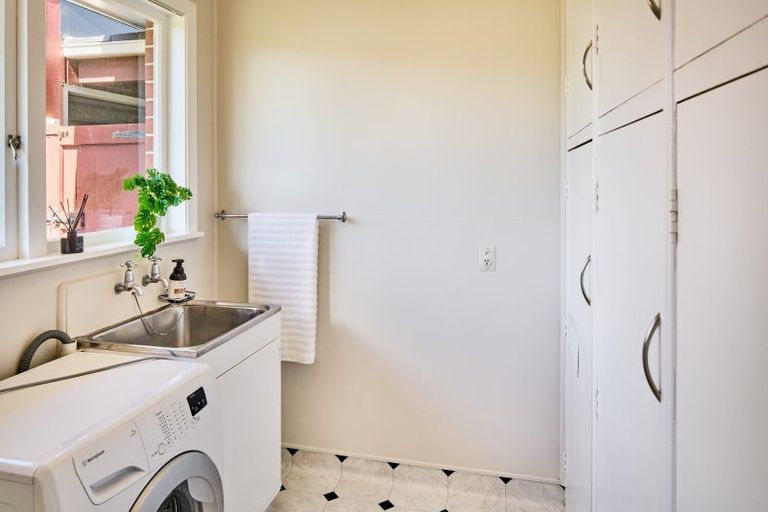 Photo of property in 66 Wai-iti Crescent, Woburn, Lower Hutt, 5010