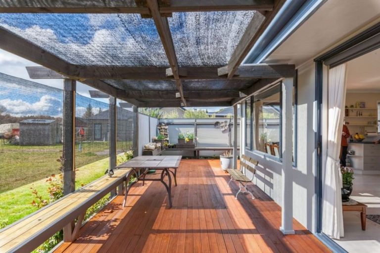 Photo of property in 14 Lakemere Way, Kinloch, Taupo, 3377