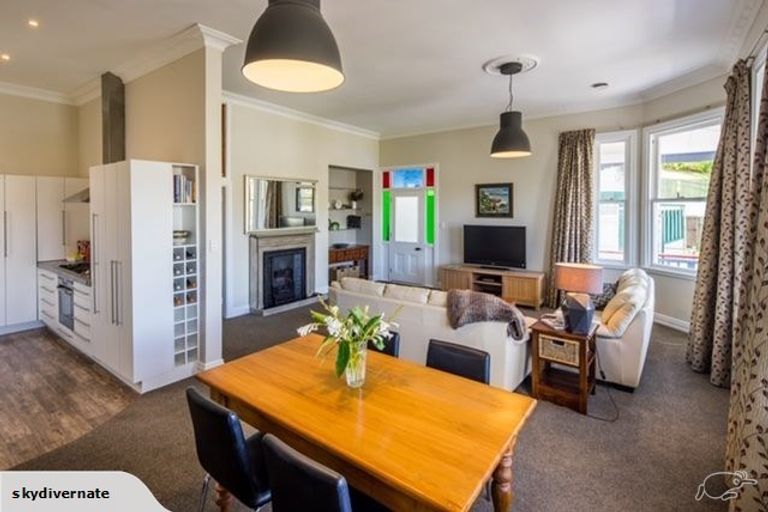 Photo of property in 14 Freeling Street, Island Bay, Wellington, 6023