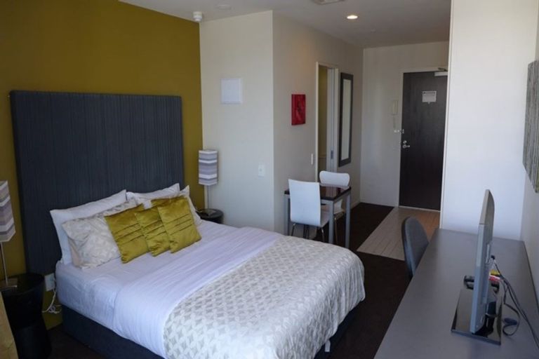 Photo of property in The Quadrant Apartments, 2304/10 Waterloo Quadrant, Auckland Central, Auckland, 1010