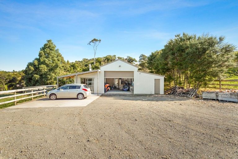 Photo of property in 290 Taylor Road, Waimauku, 0882