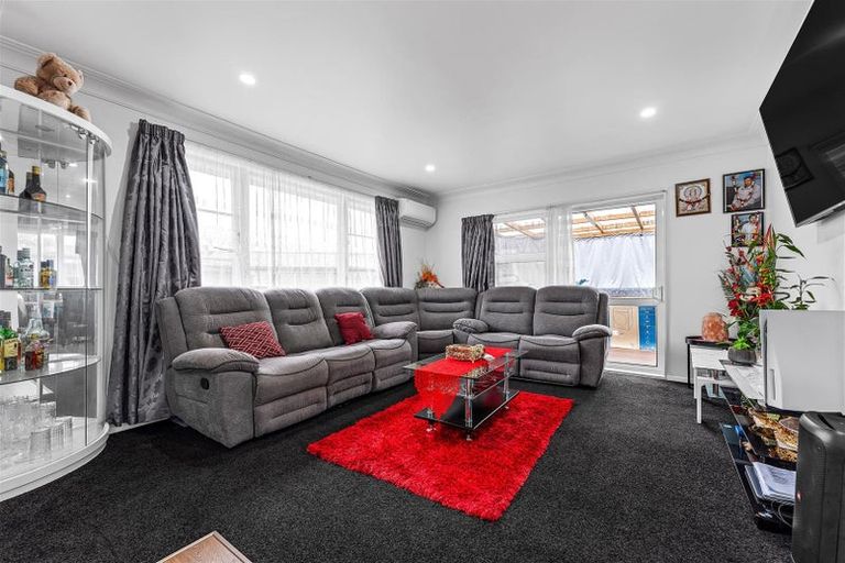 Photo of property in 11a Ellen Street, Manurewa East, Auckland, 2102