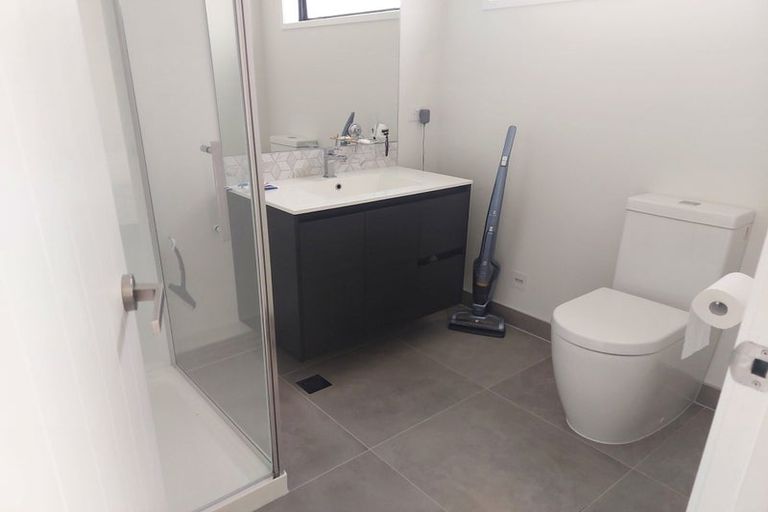 Photo of property in 157 Glenvar Ridge Road, Long Bay, Auckland, 0630