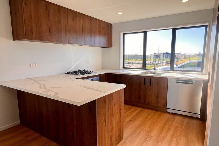 Photo of property in 15 Borland Street, Woodend, 7610