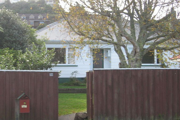 Photo of property in 38 Allington Road, Karori, Wellington, 6012