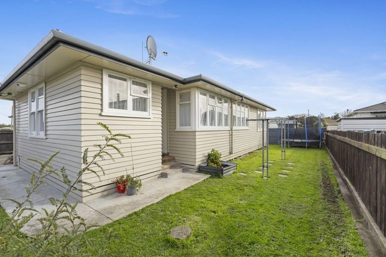 Photo of property in 12 Leeds Street, Milson, Palmerston North, 4414