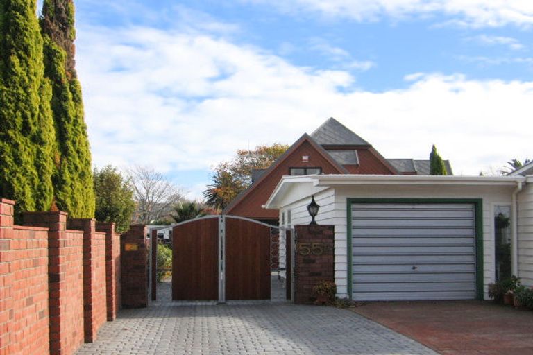 Photo of property in 55a Ludlam Crescent, Woburn, Lower Hutt, 5010