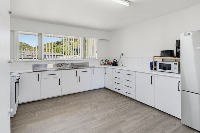 Photo of property in 51 Wairau Road, Picton, 7220