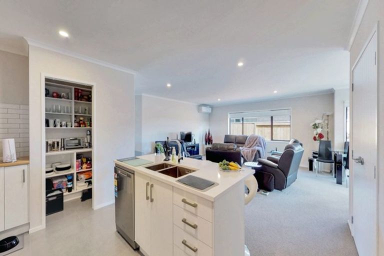 Photo of property in 5 Awataha Crescent, Pyes Pa, Tauranga, 3110