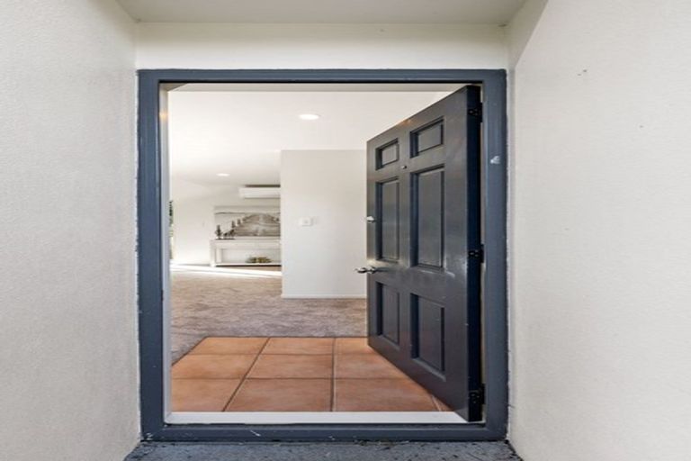 Photo of property in 2/62a Lynden Avenue, Hillcrest, Auckland, 0627