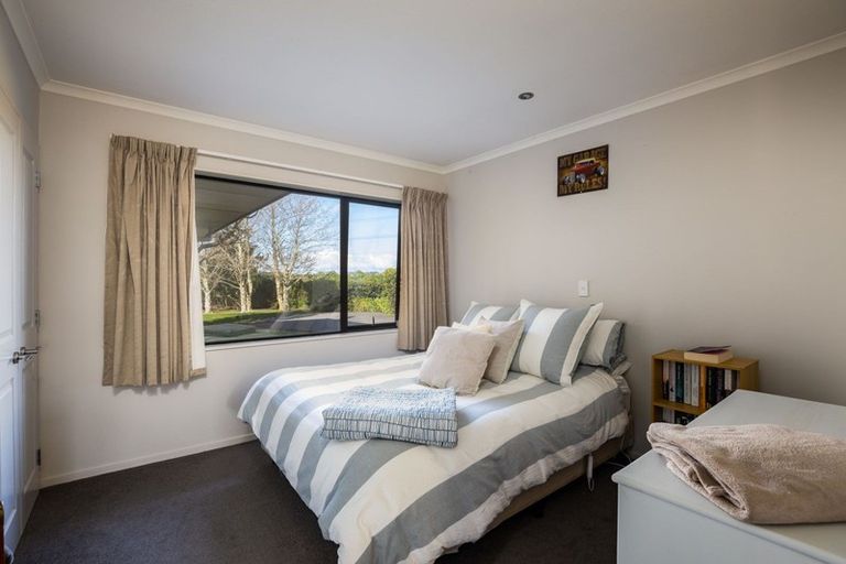 Photo of property in 395 Manutahi Road, Lepperton, New Plymouth, 4373