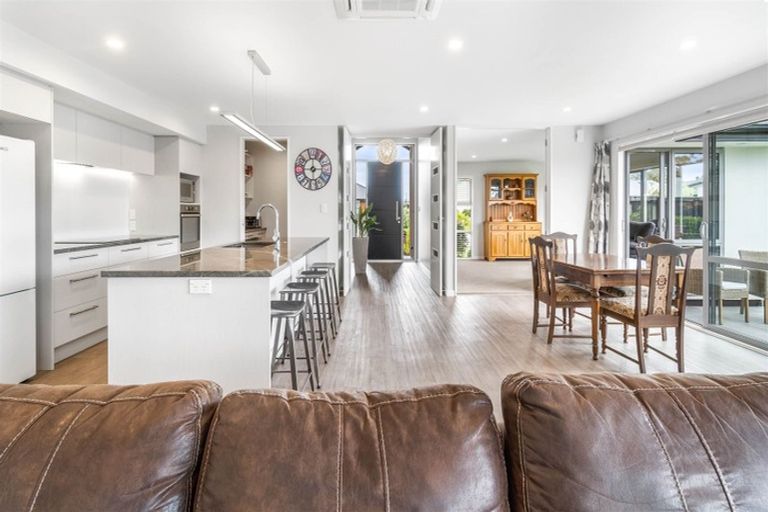 Photo of property in 6 Wallace Crescent, Prebbleton, 7604