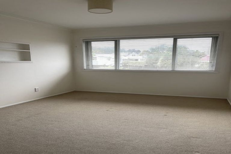 Photo of property in 2/1 Korau Road, Greenlane, Auckland, 1051