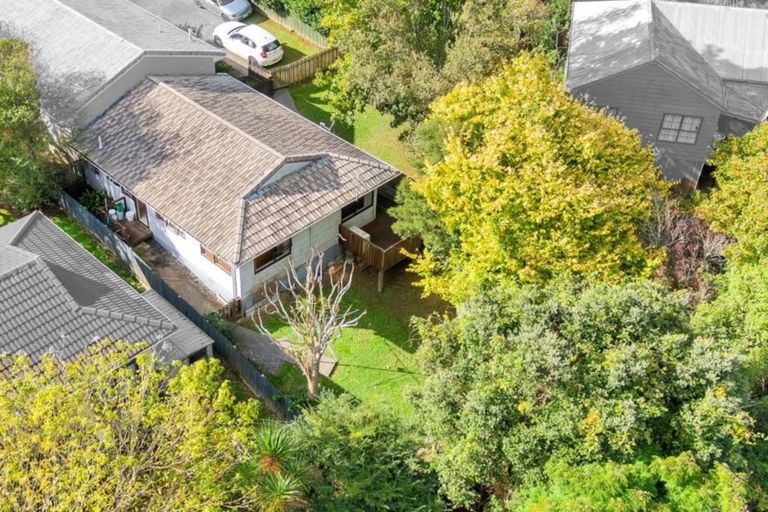 Photo of property in 2/2 Oreil Avenue, West Harbour, Auckland, 0618