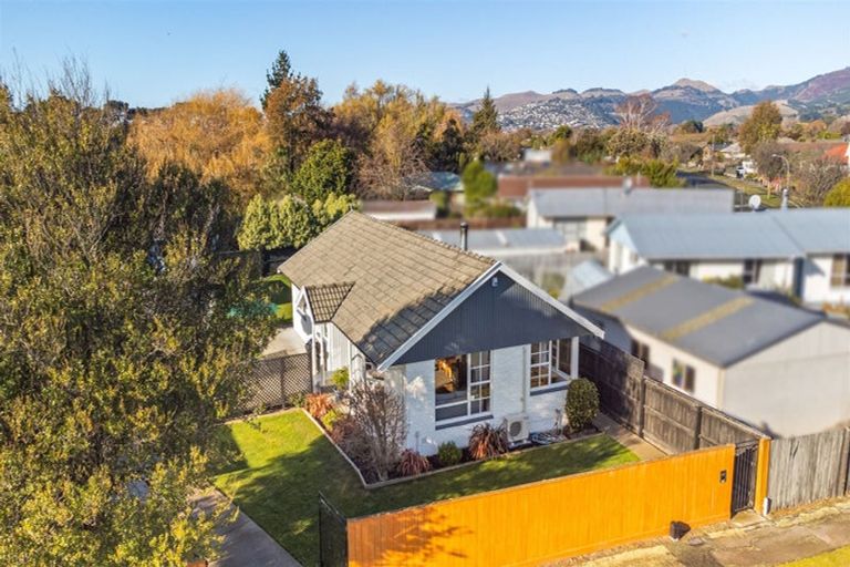 Photo of property in 4 Bidwell Place, Hillmorton, Christchurch, 8025