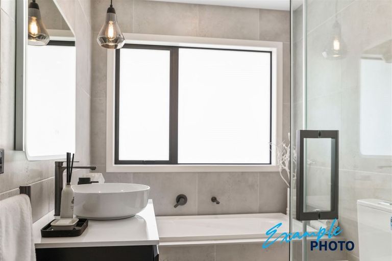 Photo of property in 4/64 Banbury Crescent, Fairfield, Hamilton, 3214