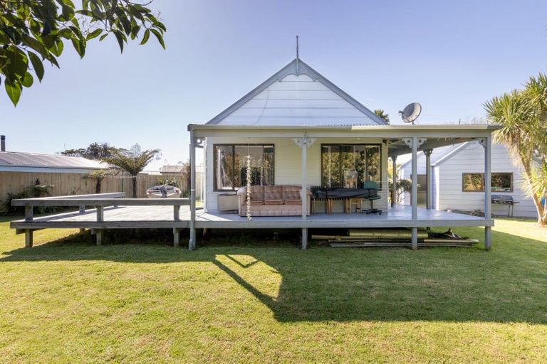 Photo of property in 82 Eversham Road, Mount Maunganui, 3116