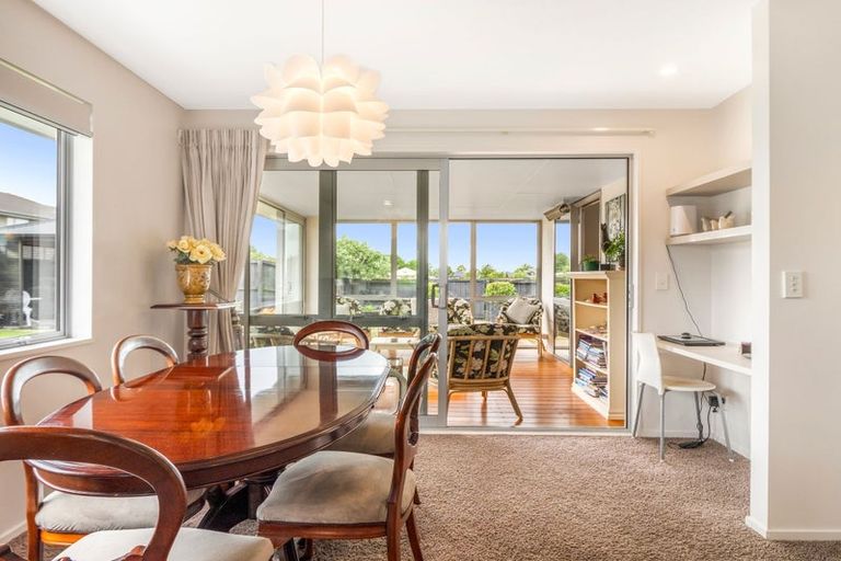 Photo of property in 22 Sequoia Way, Rangiora, 7400