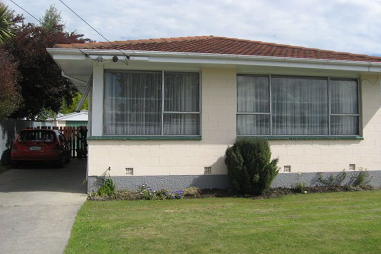 Photo of property in 12 Sturrocks Road, Redwood, Christchurch, 8051