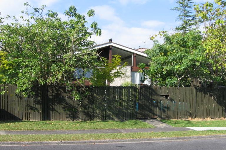 Photo of property in 4 Sandiacre Way, Browns Bay, Auckland, 0630