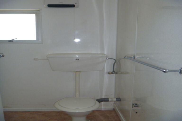 Photo of property in Hubbards Pharmacy, 60b Centennial Avenue, Alexandra, 9320