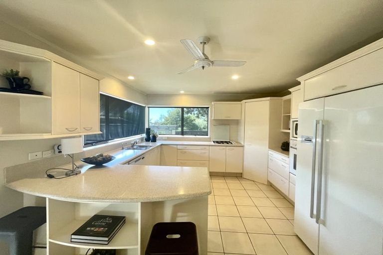 Photo of property in 370 Point View Drive, Shamrock Park, Auckland, 2016