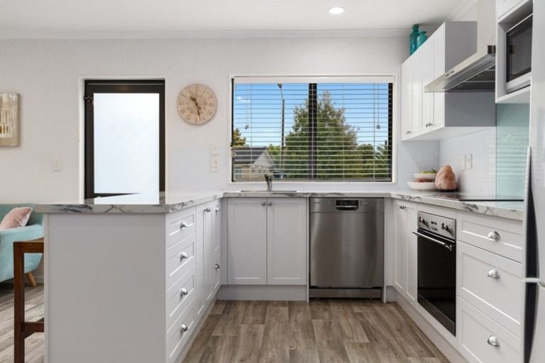 Photo of property in 14 Hikutaia Street, Te Aroha, 3320