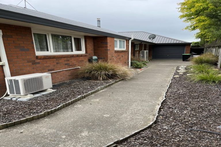 Photo of property in 27 Hewitts Road, Woodend, 7610