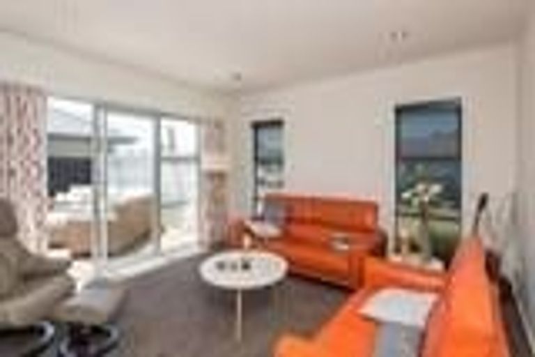 Photo of property in 35 Te Whenu Crescent, Marshland, Christchurch, 8083