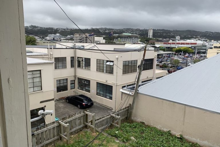 Photo of property in 19 Hania Street, Mount Victoria, Wellington, 6011