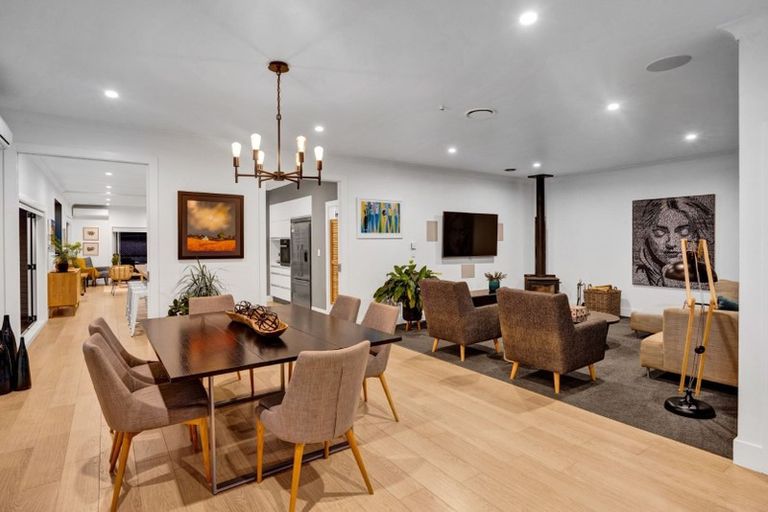 Photo of property in 561 Frankley Road, Hurworth, New Plymouth, 4371