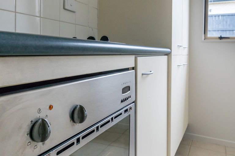 Photo of property in 14 Ashmere Lane, Weymouth, Auckland, 2103