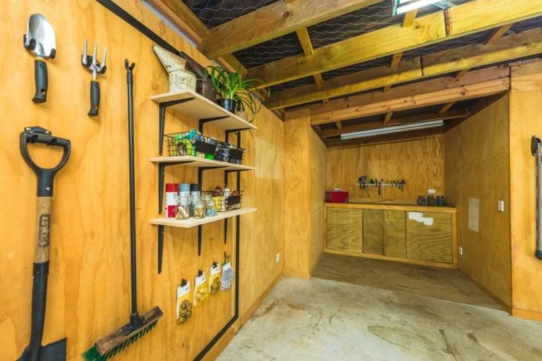 Photo of property in 16 Dickson Crescent, Saint Johns Hill, Whanganui, 4500