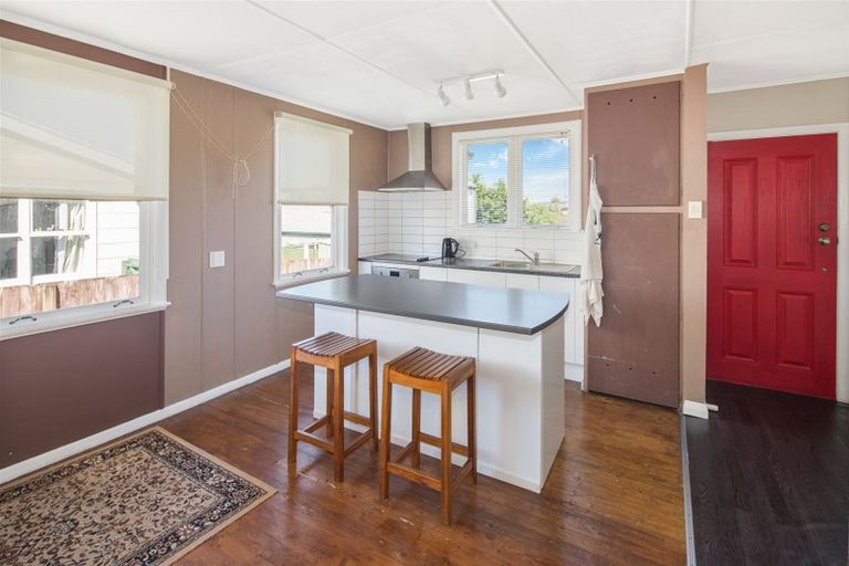 Photo of property in 59 Whanga Crescent, Titahi Bay, Porirua, 5022